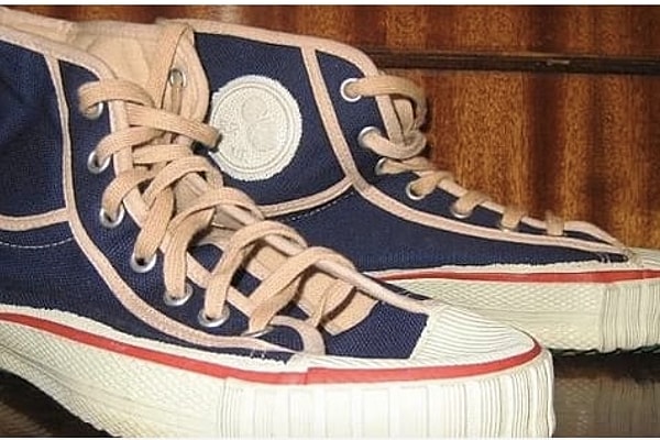 2. Помните название этих кедов?