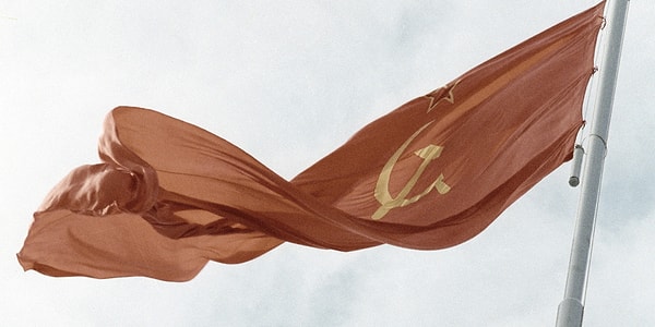 12. Сколько союзных республик первоначально входило в СССР?