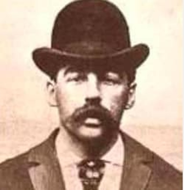 8. "İçimde bir şeytanla doğdum. Bir şairin şarkı söylemek için esin kaynağına ihtiyaç duyması kadar gerçekti benim için katil olmak. Bunu değiştiremezdim." -H.H.Holmes
