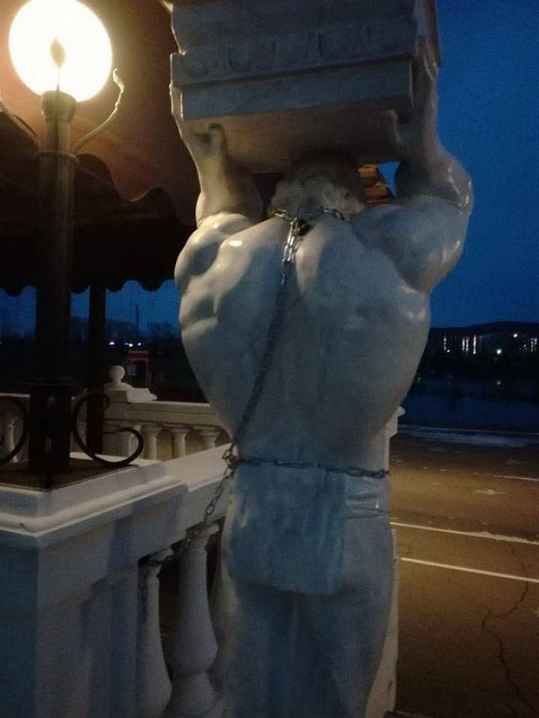 3. Русский человек способен спереть все, поэтому приходится перестраховываться