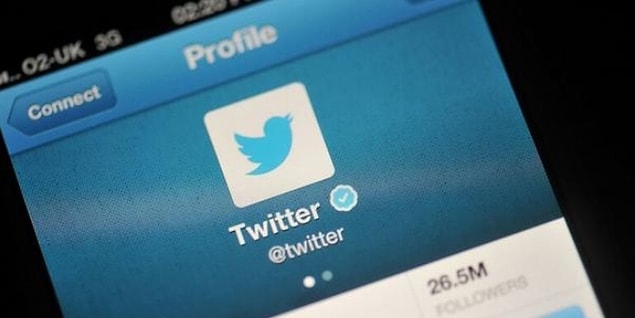 2017'de Ankara'daki evinin önünde onunla aynı otobüsten inen şüphelinin tacizine uğradığını söyledi, bir Instagram hesabında onun fotoğrafını paylaştı. Çağrısı hem Twitter'da ve diğer platformlarda, hem de ana akım medyada yankı buldu.