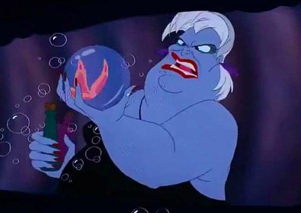 8. Ursula'nın The Little Mermaid filminde, denizkızının değişimi için yaptığı iksirin içinde bir kelebek bulunmakta. Denizkızının insan olduğu zaman seçtiği isim olan Vanessa ise bir kelebek türünün adı.