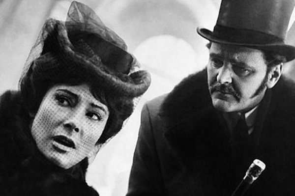 7. Кем приходилась Анна Каренина в одноименном романе Льва Толстого Стиве Облонскому?