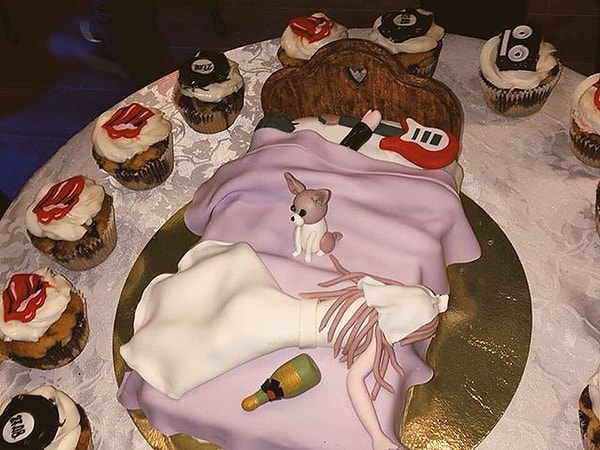 6. Свадебный, наверное :)