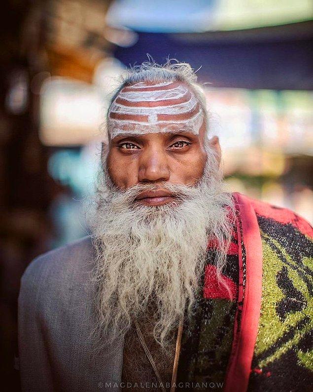 30. Pushkar sokaklarında çekilen bir Sadhu portresi.