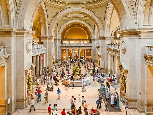 1872: Metropolitan Museum of Art, New York'ta açıldı.