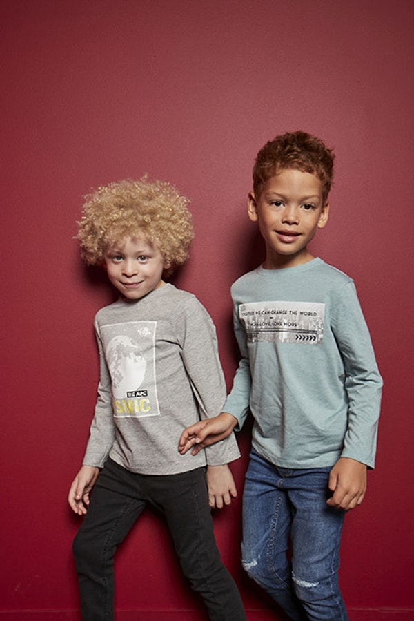 10. Элайджа во время съемок