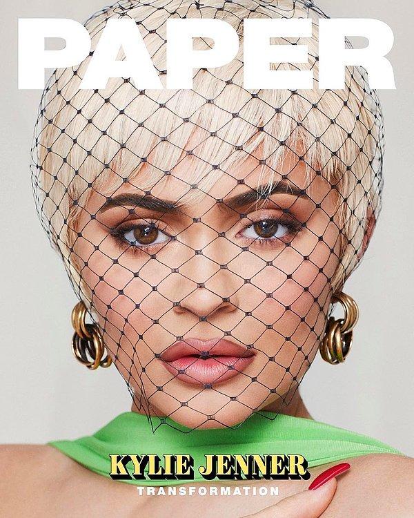 Paper dergisinin yeni sayısına kapak olan Kylie Jenner her zamanki gibi yine kendisi hakkında konuşturmayı başarıyor.