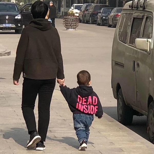 2. "Мертвый внутри"