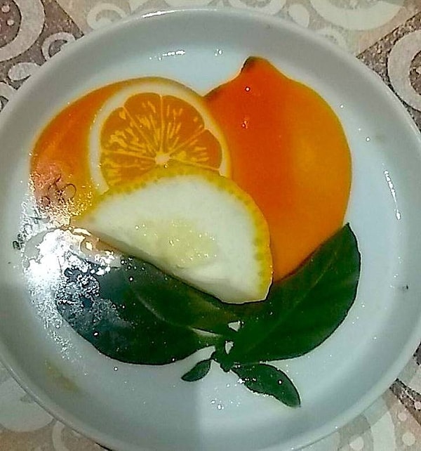 20. "Попросила своего брата оставить мне лимон".