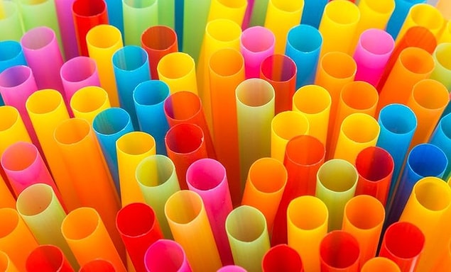 Amerikalılar her gün çöpe yüz milyonlarca pipet atıyor.