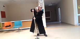 'Koridorlar Pis' Diyerek Eline Süpürgeyi Alan Kadın Hastaneyi Temizledi!
