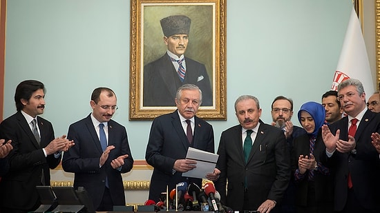 Mustafa Şentop, Meclis Başkanlığı İçin Adaylık Başvurusunu Yaptı