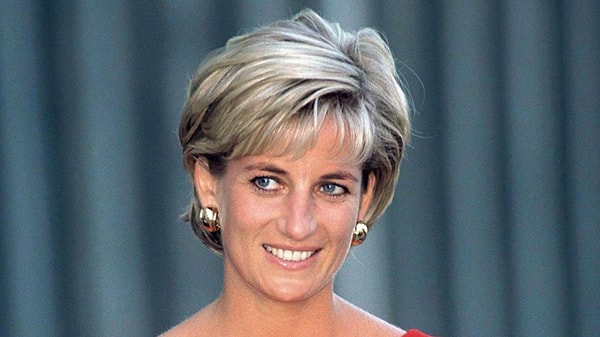 12. Кто на фото?