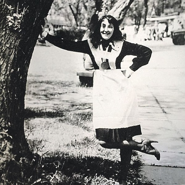 6. Узнали эту певицу?