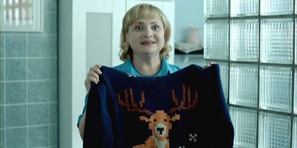 6. Бабушка подарила вам уродливый свитер, который связала сама. Что вы чувствуете по этому поводу?