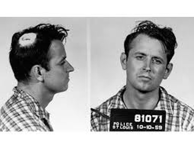 1969: Amerikalı siyahi lider Martin Luther King'in katili James Earl Ray, 99 yıl ağır hapis cezasına çarptırıldı.