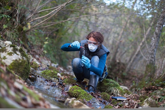 Bugünkü Gururumuz: Plastiğin Yerine Bulduğu Materyalle Tüm Çevre Sorunlarının Sonunu Getiren Doğa Ana Lakaplı Biyolog Türk Kadını