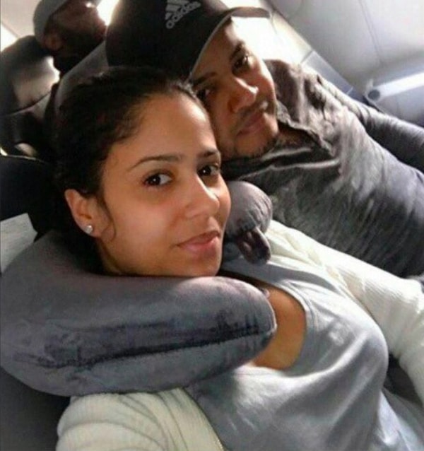 13. Вот ведь нахал! Погодите-ка... Да это же просто подушка 🙈