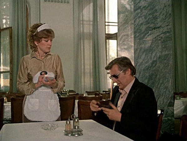 6. А знаете ли вы, кто, согласно одной из версий, был прототипом главного героя фильма «Вокзал для двоих»?