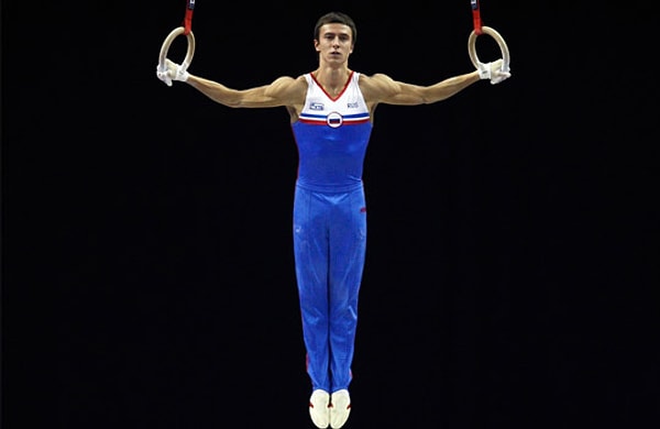 12. Какой из этих гимнастических снарядов используется на соревнованиях только у мужчин?