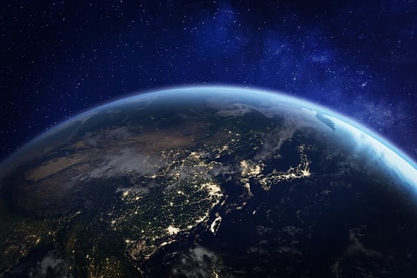 2. Какой элемент составляет наибольшую часть массы Земли?