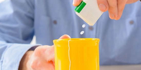 Beyninizin Güçlü Olmasını ve Erken Yaşta Yaşlanmayı İstemiyorsanız Acilen Kesmeniz Gereken Yiyecekler