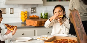 Ortalığı Çok Karıştırdık! İki Orta Boy Çok Karışık 10 Malzemeli Pizza 19,90 + 19,10 TL!