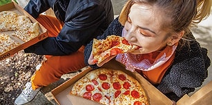 Sucuğa Doyacaksınız! İki Orta Boy Sucuk Karışık Pizza Sadece 18 + 18 TL!