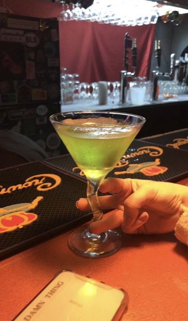 12. А теперь поднеси его к губам, если сможешь :)