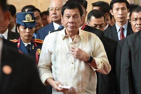Filipinler Lideri Duterte Bildiğiniz Gibi: Cinsiyet Eşitliği Etkinliğinde Kadınlara Küfretti