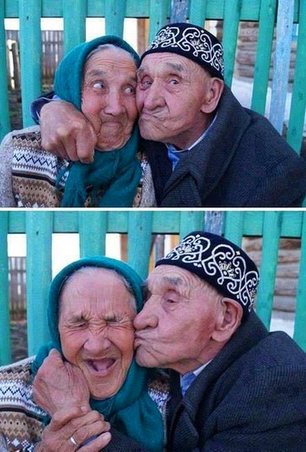 36. 65 yıldır evli Rus çift.