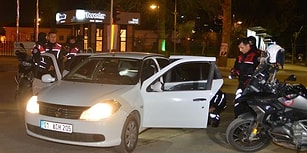 Bilin Bakalım Nerede? 'Dur' İhtarına Uymayıp Kaçan Otomobilden Polise 'Kimyon' Atılmış