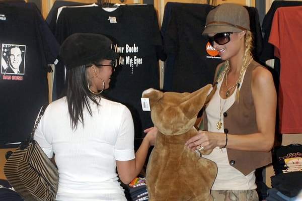 6. Подруги часто ходили вместе по магазинам.