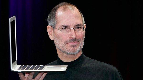 1. Steve Jobs elmaları ve havuçları çok seviyordu. Öyle bir sevgiydi ki hayatının bir bölümünde sadece elma ve havuç yedi.