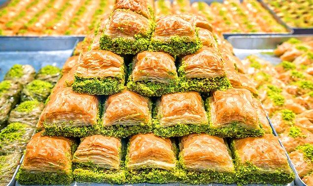 3. Güneydoğu Anadolu'ya giderek Türk mutfağının yöresel lezzetlerini tarihi esnaf lokantalarında tadın