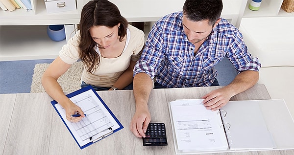 4. Какой писатель - автор этой фразы: "Раздельный кошелек у супругов - вещь столь же неестественная, как и раздельное ложе"?