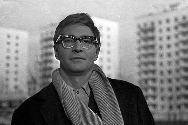 5. Вячеслав Тихонов был женат на ...?