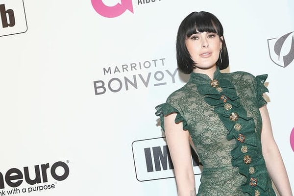 5. А как зовут папу этой девушки?