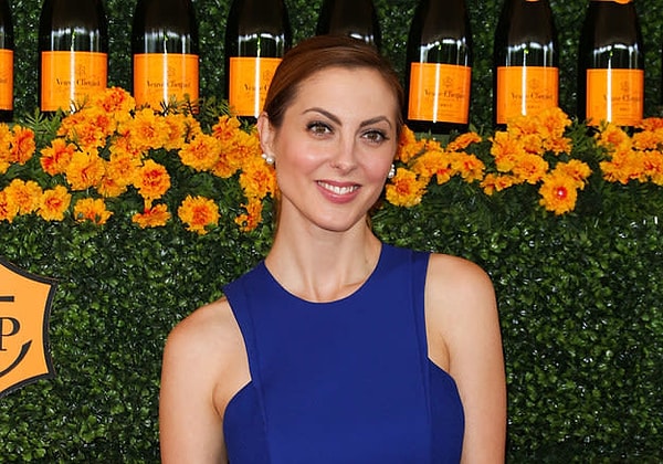 9. Какая актриса является матерью этой девушки?