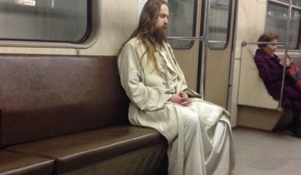 4. Кто ты, странник, и куда держишь путь?