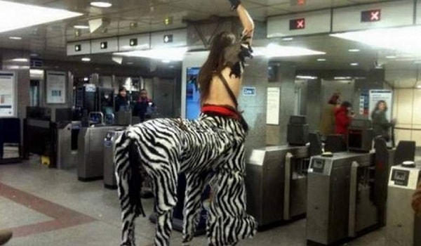 7. Извини, парень. Метрополитен не предусмотрел, что ты придешь