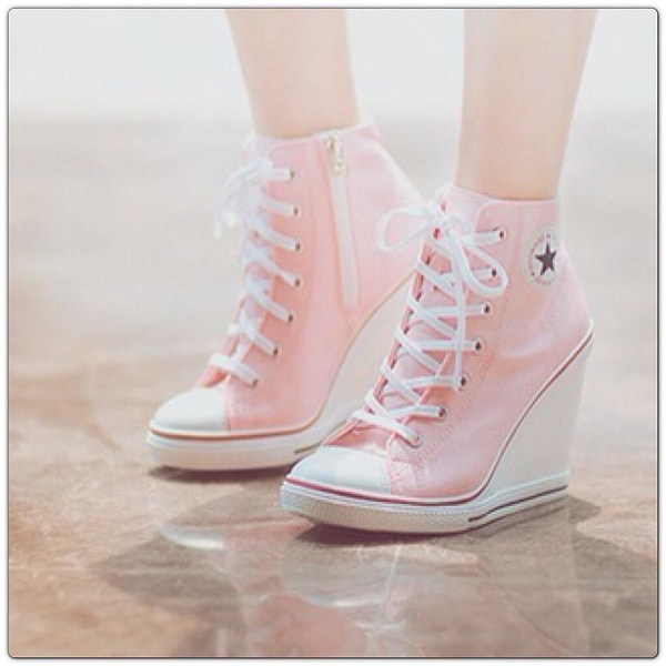 6. Кроссовки на каблуках