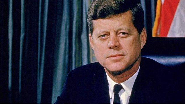 1. Amerika Birleşik Devletleri'nin 35. başkanı J. Kennedy'nin hayatını kaybettiği suikastin faili Lee Harvey Oswald'dir.