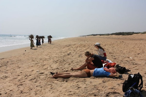 15. Туристы и местные жители