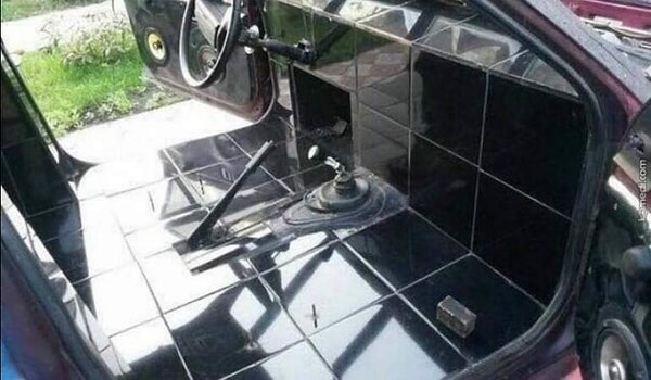 10. А вы говорите Mercedes! Вот он - автомобиль класса люкс!