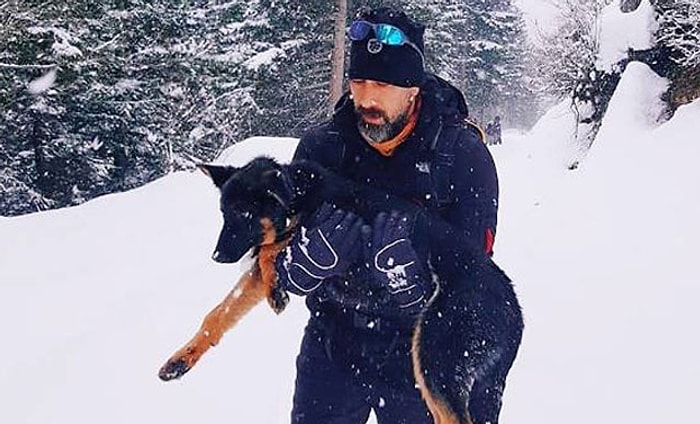 Donmak Üzereydi: Öğretmen Necmi Aksu Dağda Bulduğu Köpeği Kilometrelerce Taşıyıp Kurtardı