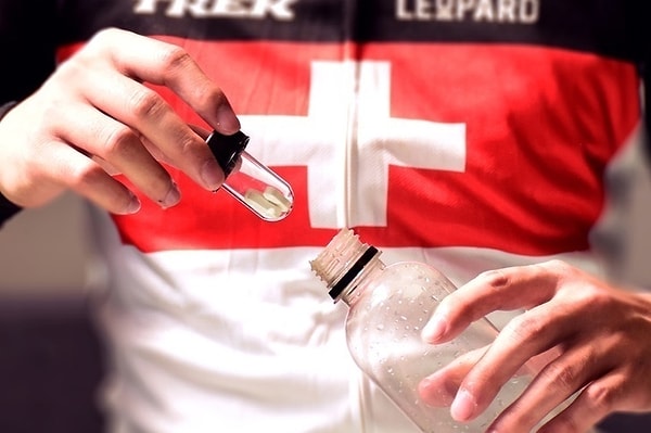 8. Держатель таблетки