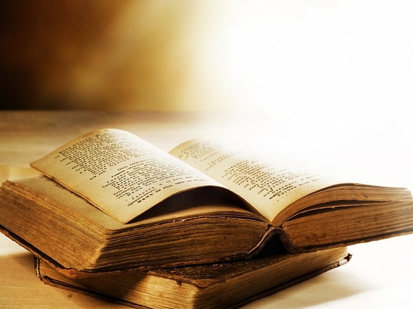 9. Какой поэт, романист и драматург 19-го века считается отцом современной русской литературы?