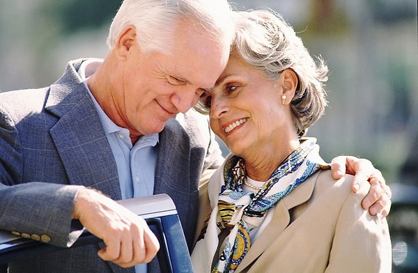 9. С милым годок...